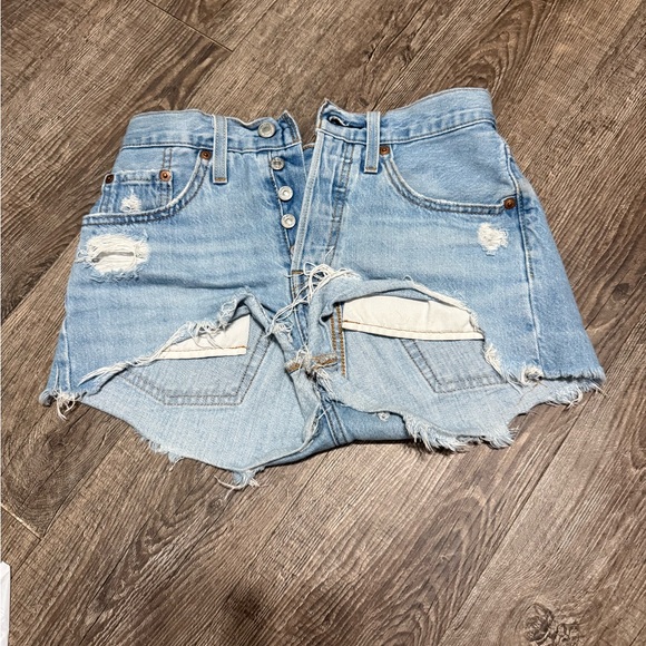Levi's Light Blue Distressed Jean Shorts - Picture 1 of 2